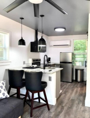 Romantic Hideaway Studio for two Chapel Hill